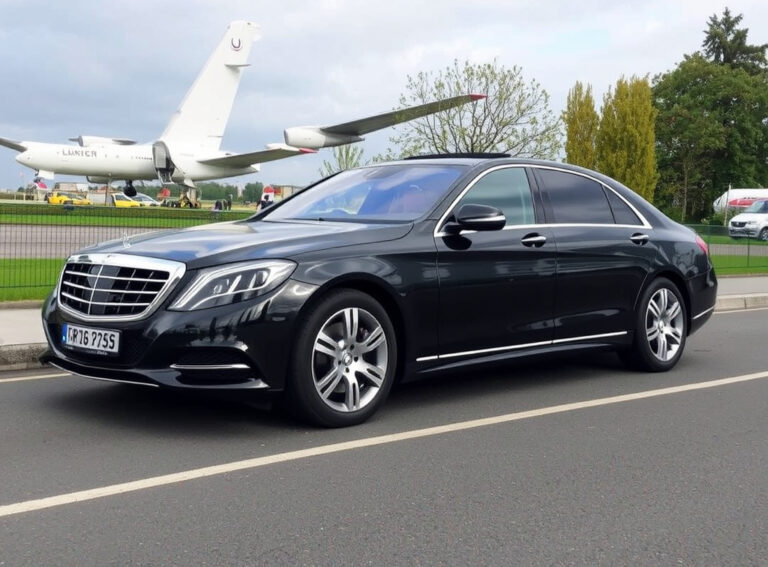 The Smart Traveler’s Pick_ Gatwick Airport Chauffeur Service